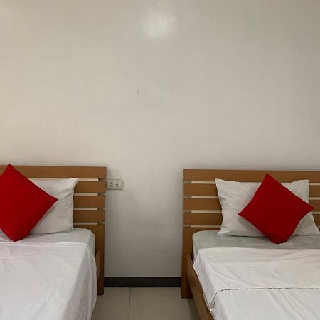 Lucky Hotel Манила Екстериор снимка