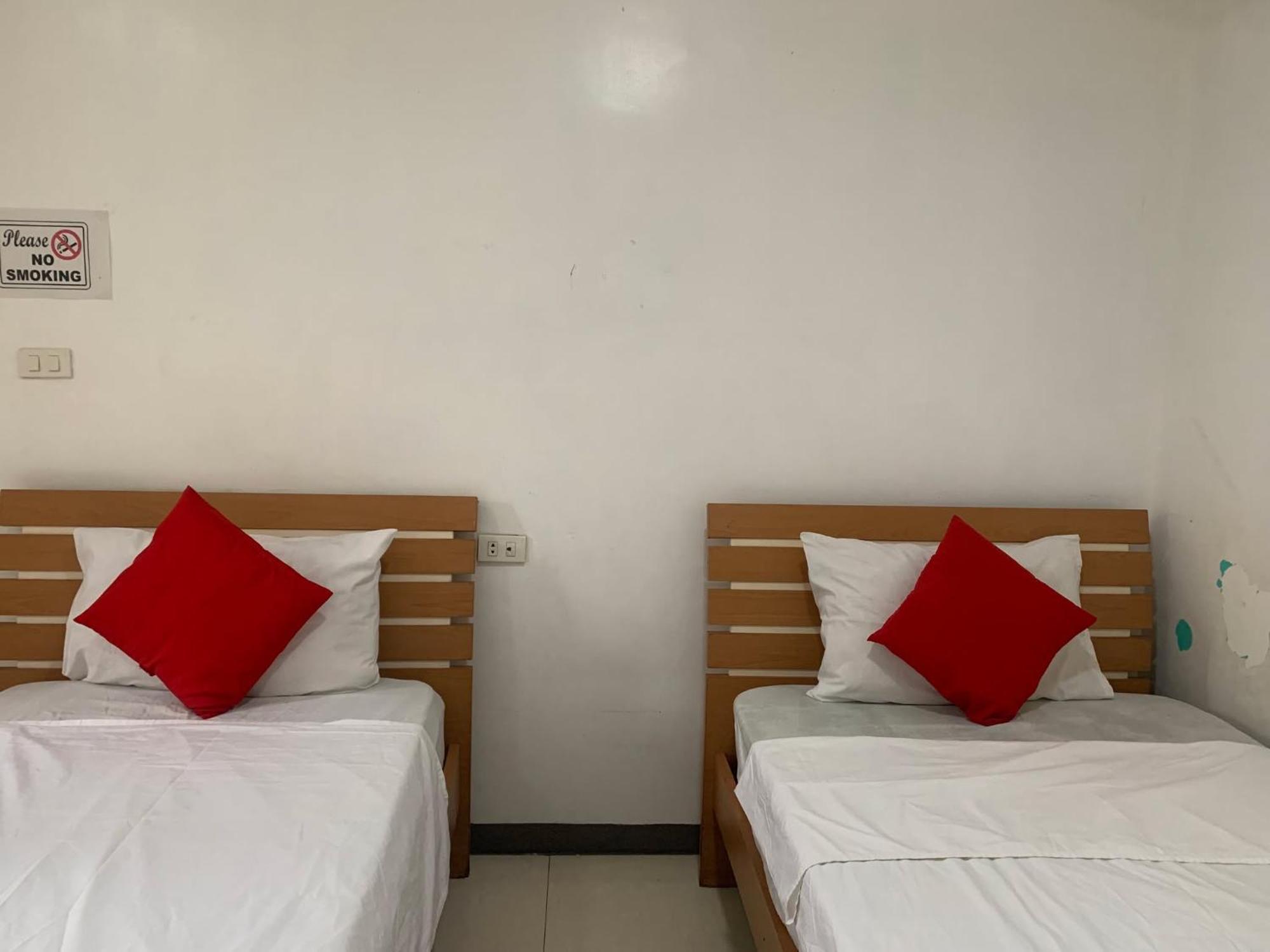 Lucky Hotel Манила Екстериор снимка
