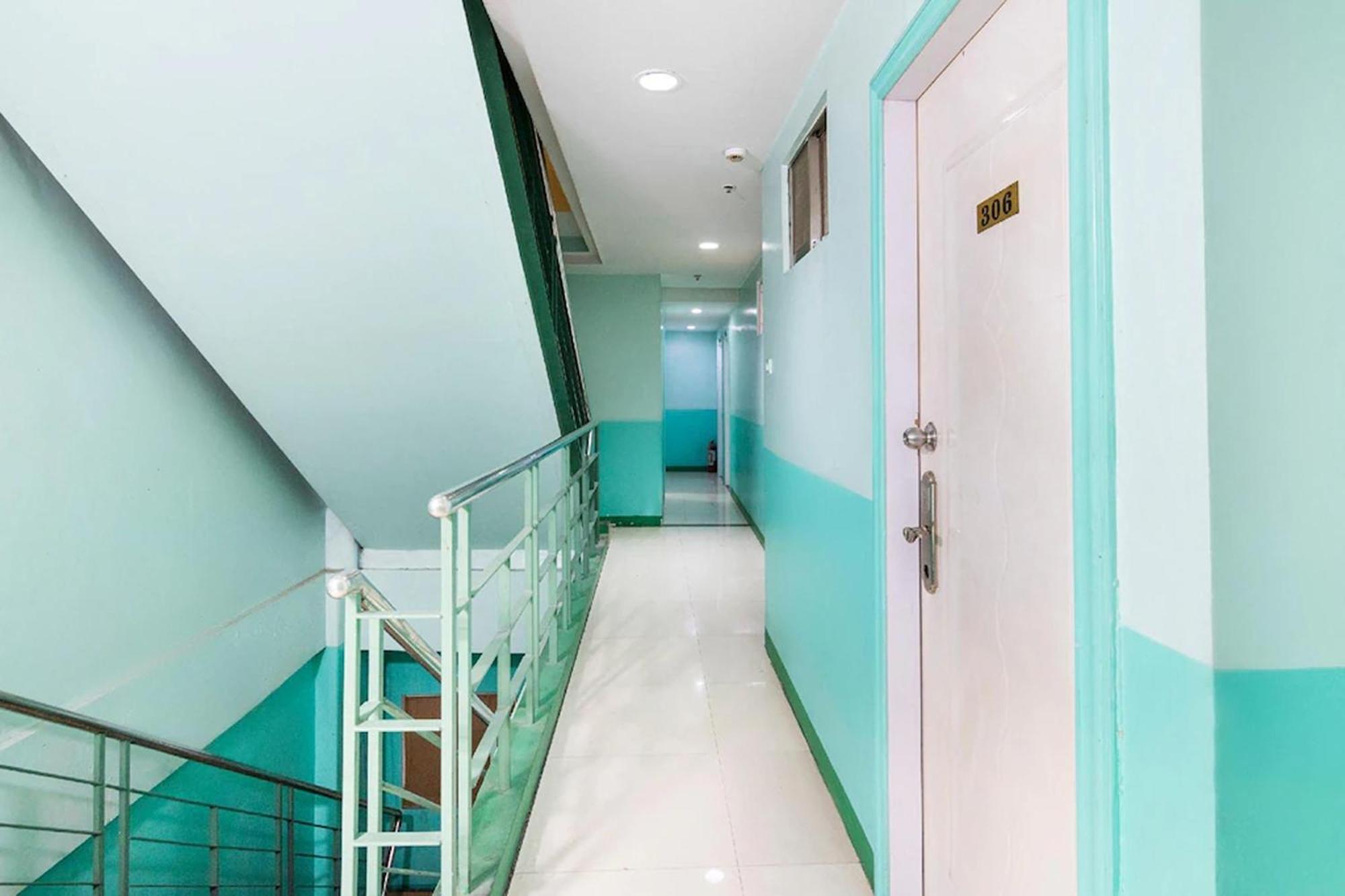 Lucky Hotel Манила Екстериор снимка