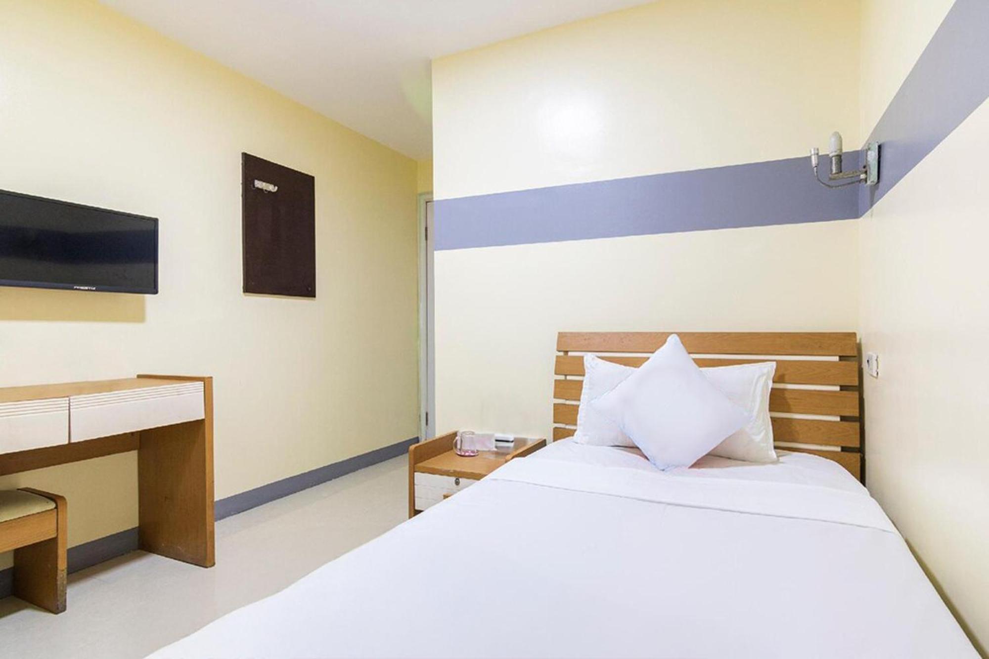 Lucky Hotel Манила Екстериор снимка
