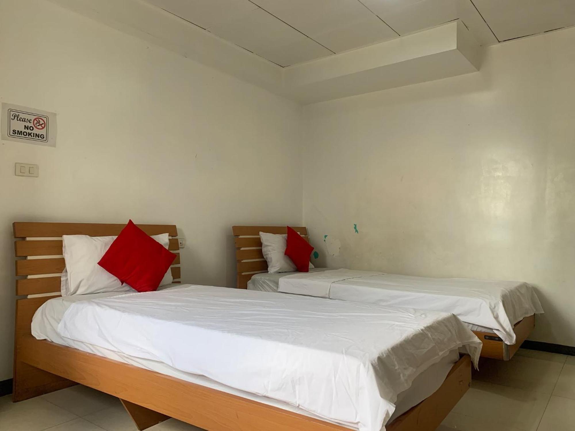 Lucky Hotel Манила Екстериор снимка